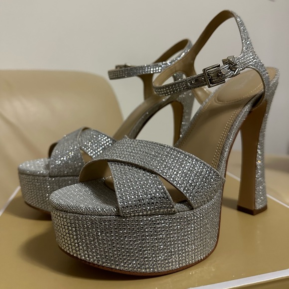 Silver Glitter Platform Sandals size 8 - Picture 2 of 12